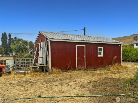 616 Columbia Avenue Bridgeport WA 98813