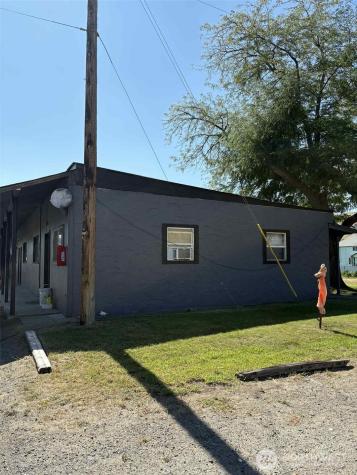 616 Columbia Avenue Bridgeport WA 98813