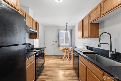380 N Shore Court Manson WA 98831