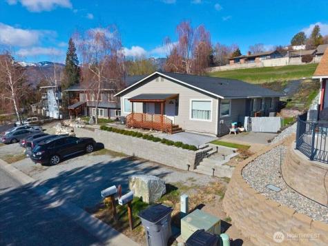 380 N Shore Court Manson WA 98831