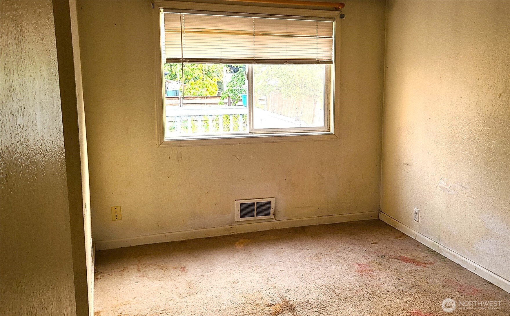 529 N 103rd Street Seattle WA 98133