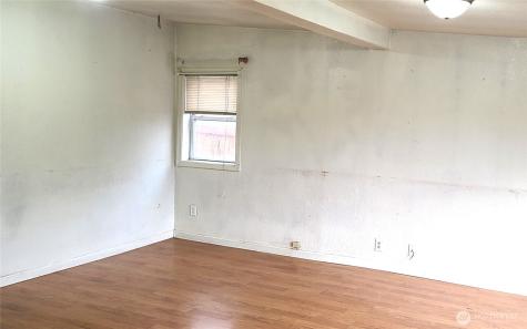 529 N 103rd Street Seattle WA 98133