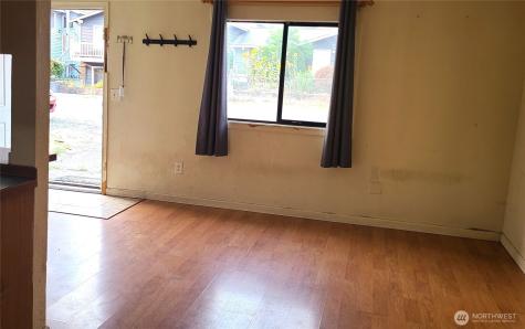529 N 103rd Street Seattle WA 98133