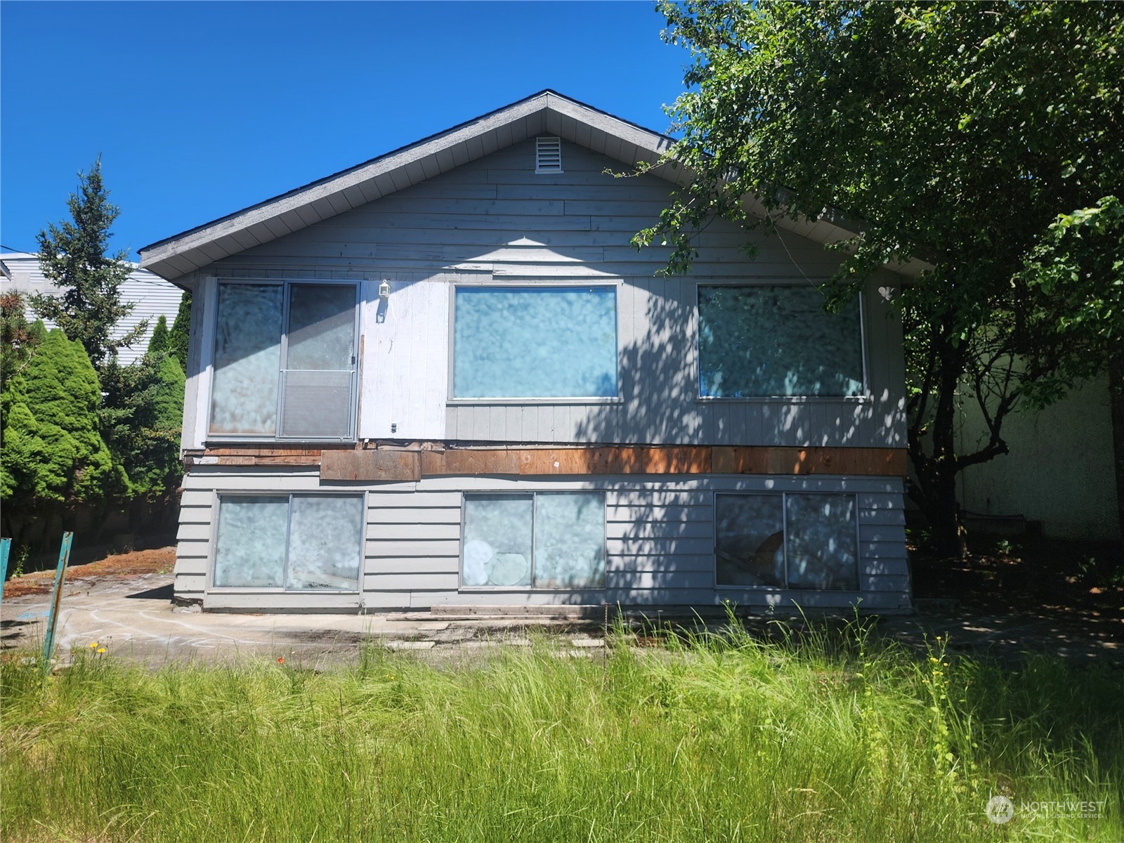 2325 Wheaton Way Bremerton WA 98310