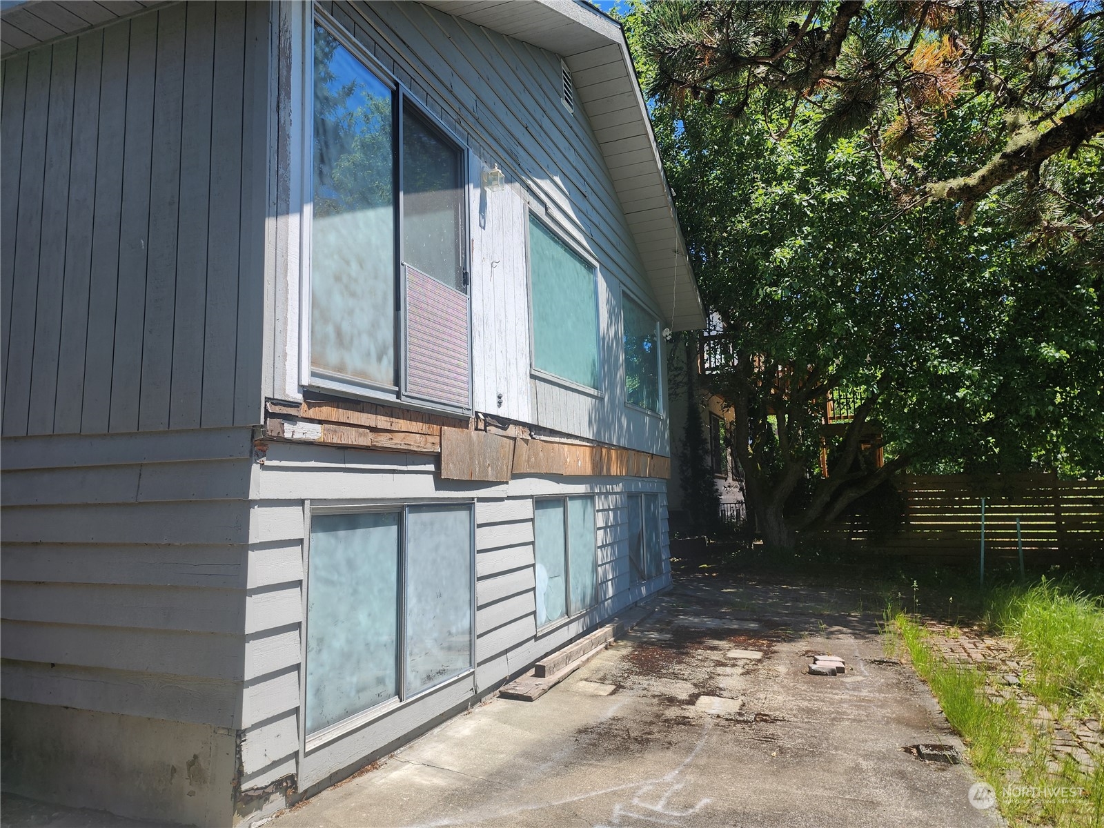 2325 Wheaton Way Bremerton WA 98310