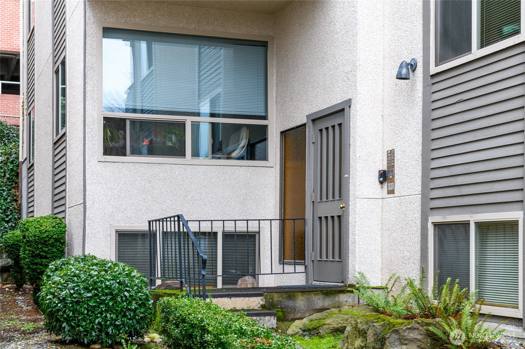2318 Yale Avenue E Seattle WA 98102