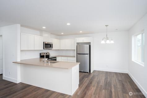 509 S Pine Avenue Warden WA 98857
