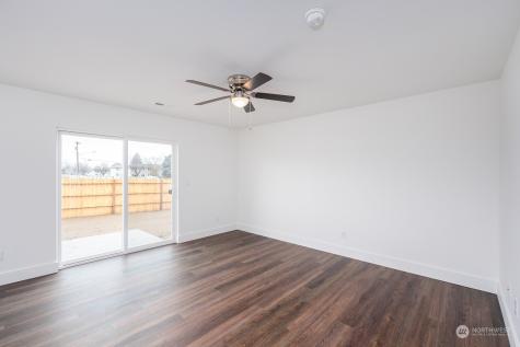 509 S Pine Avenue Warden WA 98857