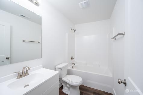 509 S Pine Avenue Warden WA 98857