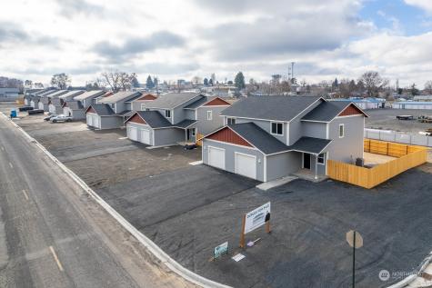 509 S Pine Avenue Warden WA 98857