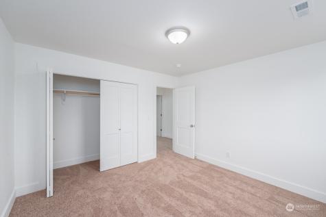 509 S Pine Avenue Warden WA 98857