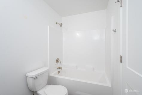 509 S Pine Avenue Warden WA 98857