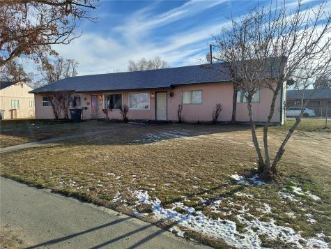 938 Lowry Moses Lake WA 98837