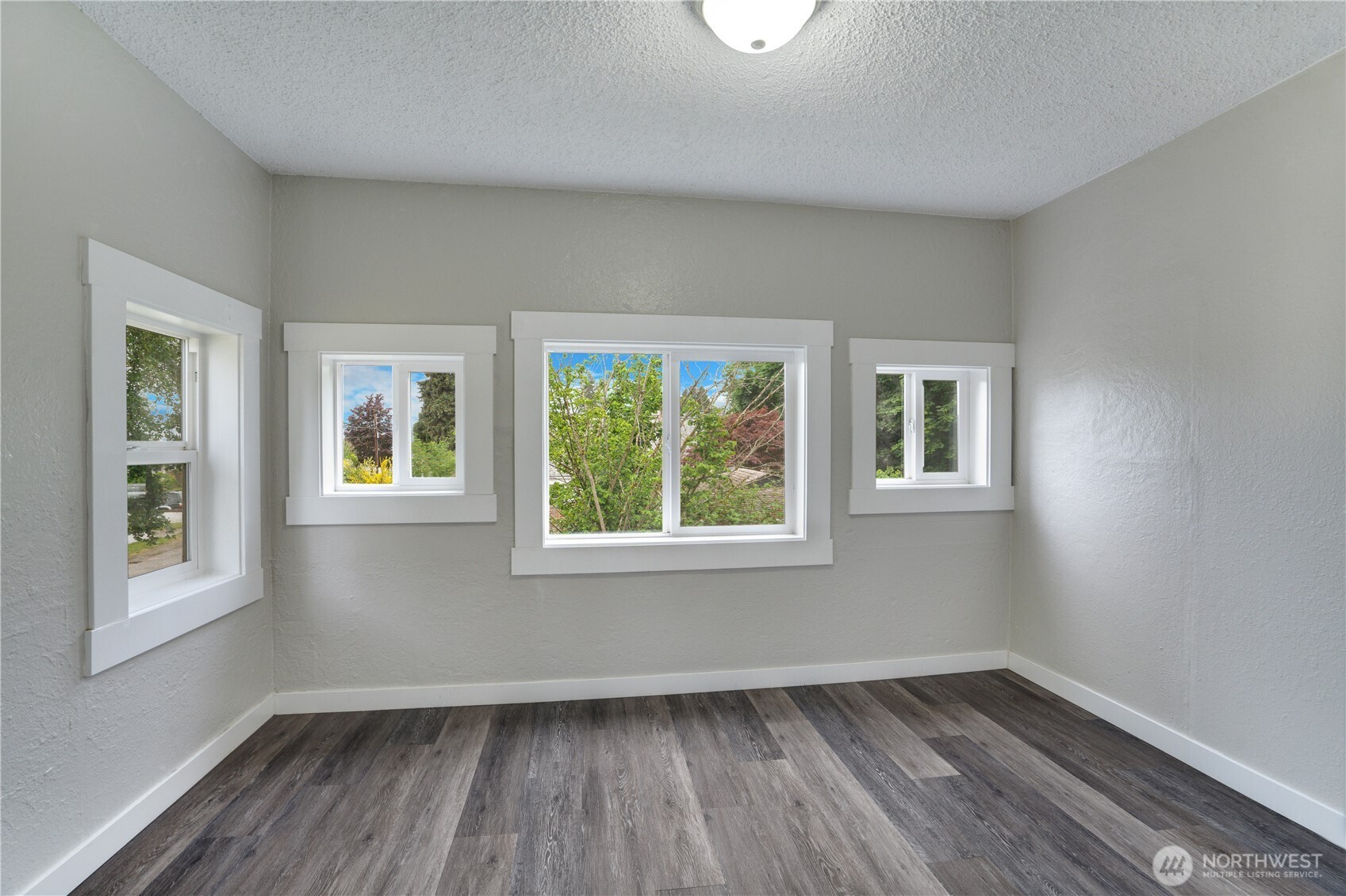 325 N Cambrian Bremerton WA 98312