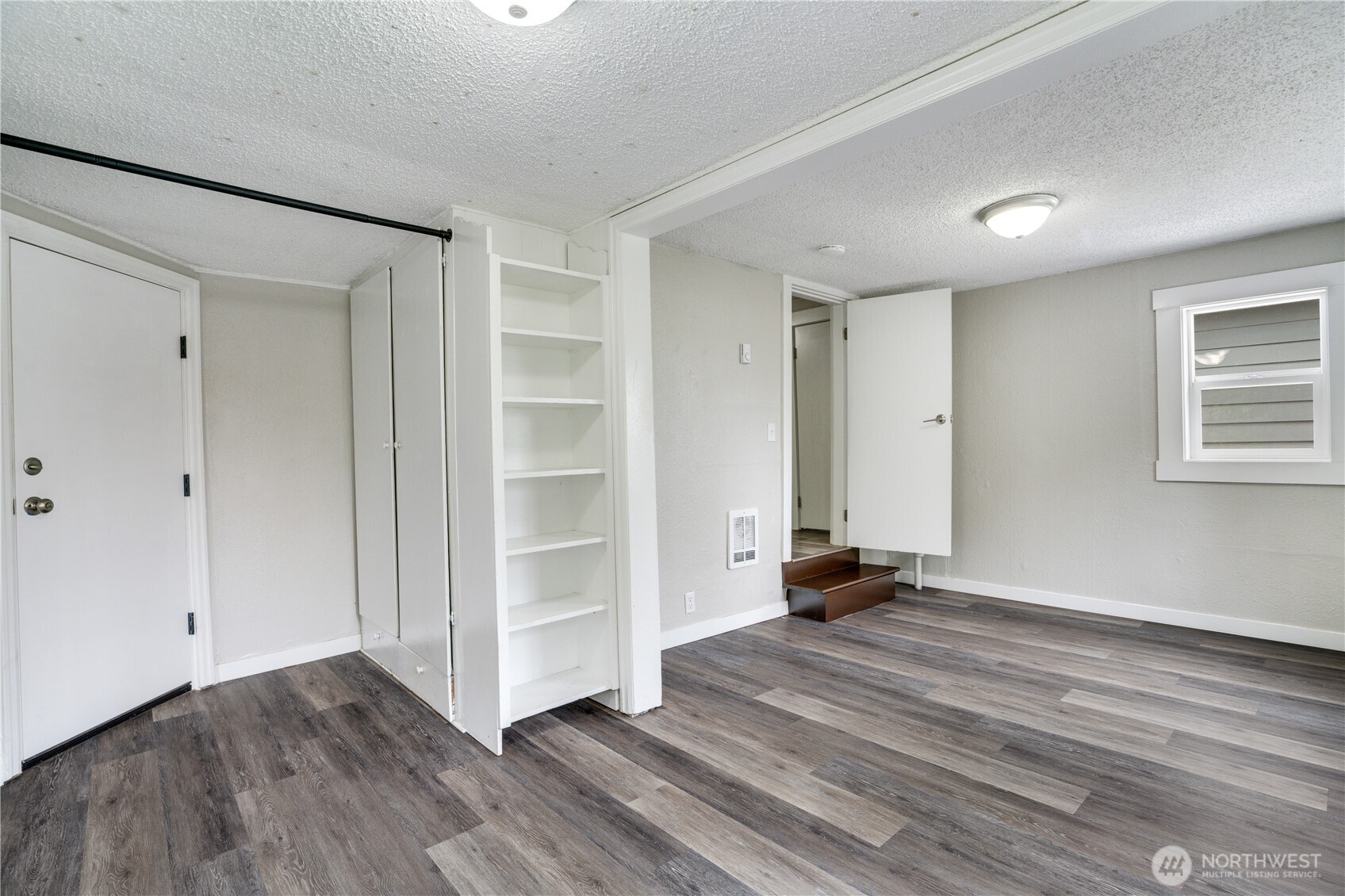 325 N Cambrian Bremerton WA 98312