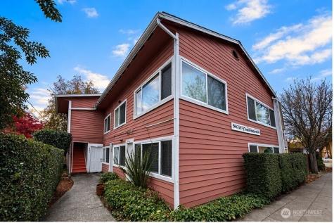 7311 Woodlawn Avenue NE Seattle WA 98115