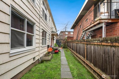 7311 Woodlawn Avenue NE Seattle WA 98115
