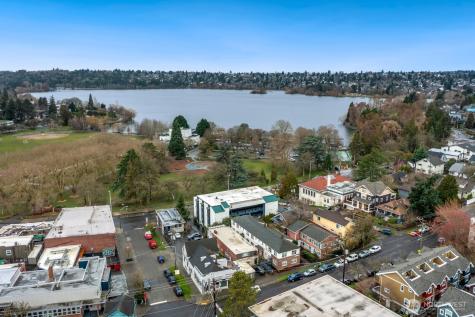 7311 Woodlawn Avenue NE Seattle WA 98115