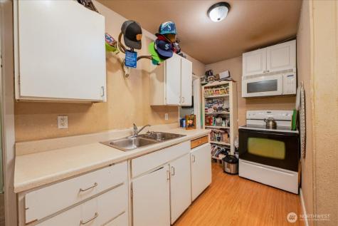 1931 Mcdougall Avenue Everett WA 98201