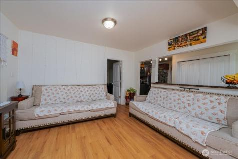 1931 Mcdougall Avenue Everett WA 98201
