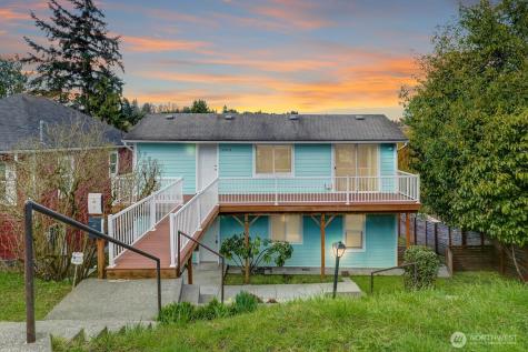 3813 37th Seattle WA 98118
