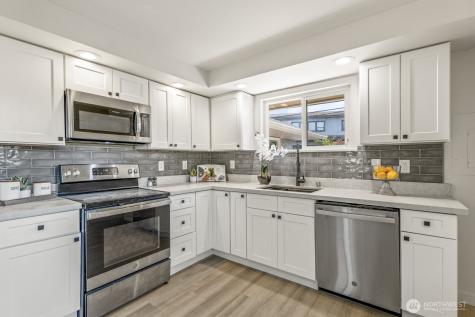 15330 40th Avenue W Lynnwood WA 98087