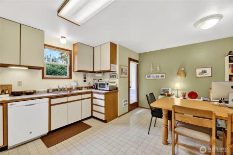 2434 55th Avenue SW Seattle WA 98116