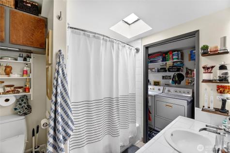 2434 55th Avenue SW Seattle WA 98116