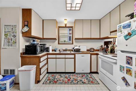 2434 55th Avenue SW Seattle WA 98116