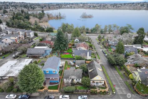 7008 Linden Avenue N Seattle WA 98103