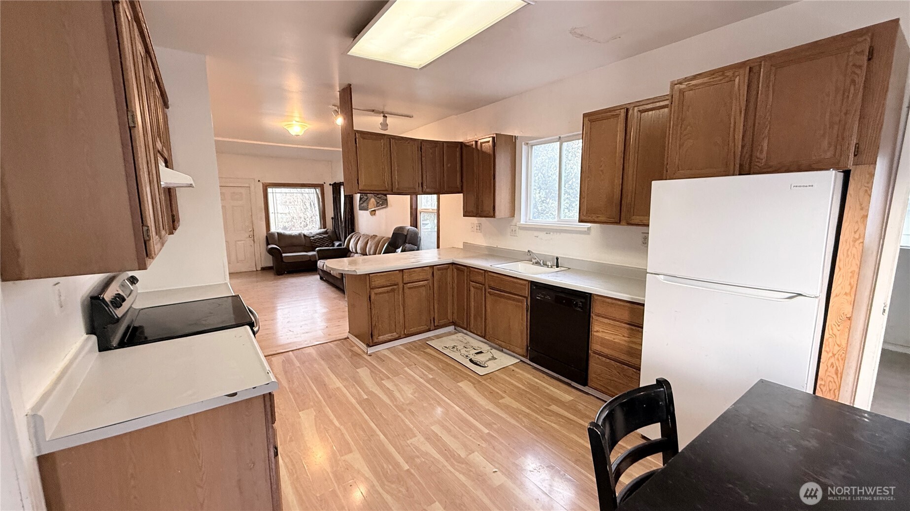 527 S Sullivan Street Seattle WA 98108