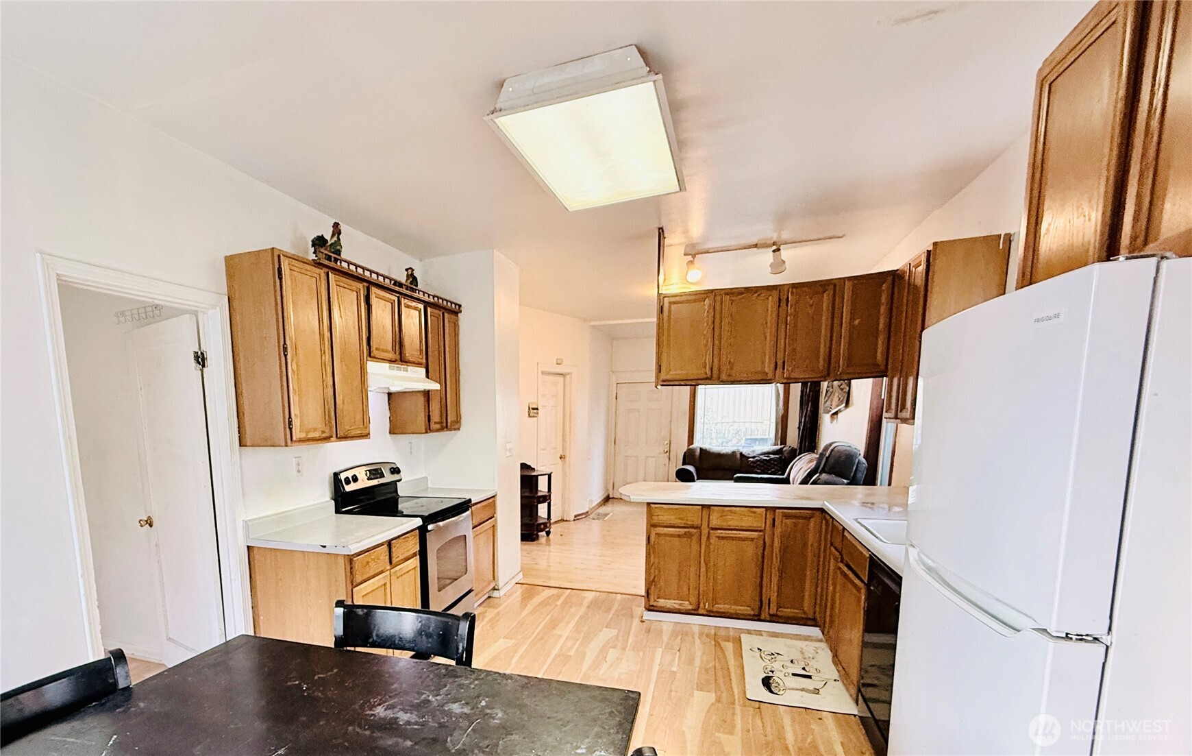 527 S Sullivan Street Seattle WA 98108