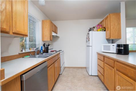10910 Fruitland Avenue E Puyallup WA 98373