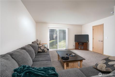10910 Fruitland Avenue E Puyallup WA 98373