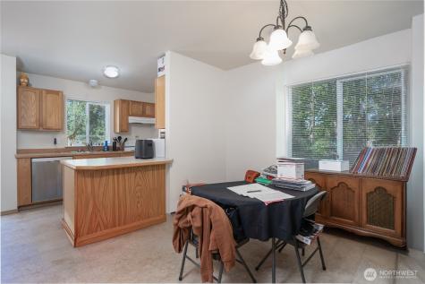 10910 Fruitland Avenue E Puyallup WA 98373