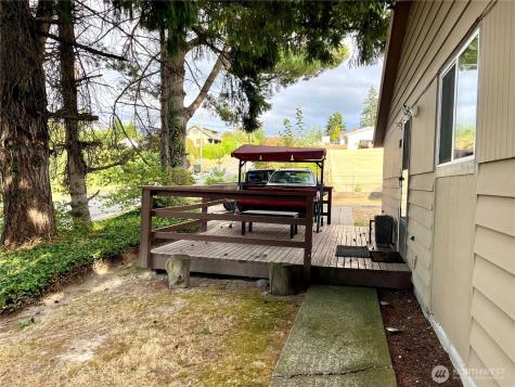 1004 15th Avenue Milton WA 98354