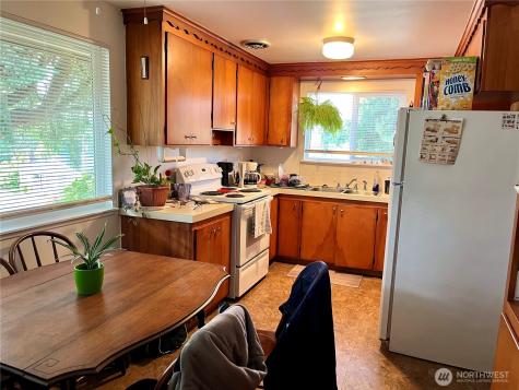 1004 15th Avenue Milton WA 98354