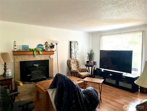 1004 15th Avenue Milton WA 98354