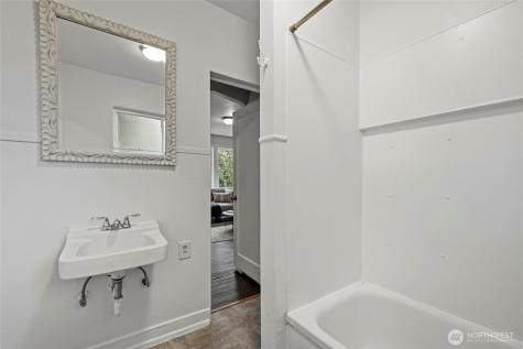 3915 S Brandon Street Seattle WA 98118