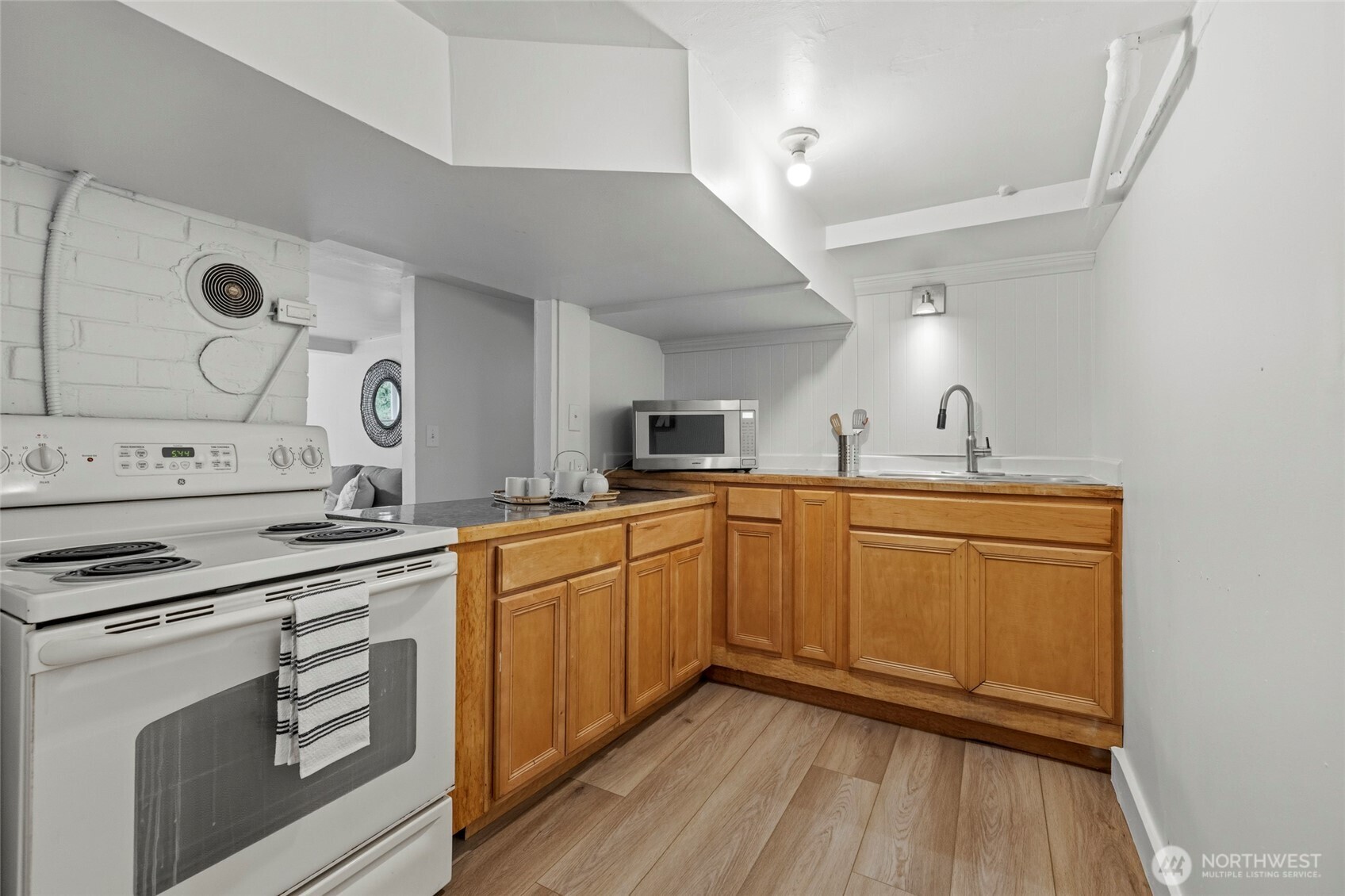 3915 S Brandon Street Seattle WA 98118