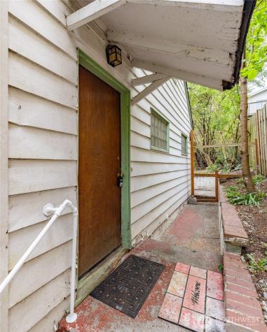3915 S Brandon Street Seattle WA 98118