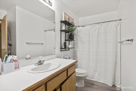 2826 NE 8th Street Renton WA 98056
