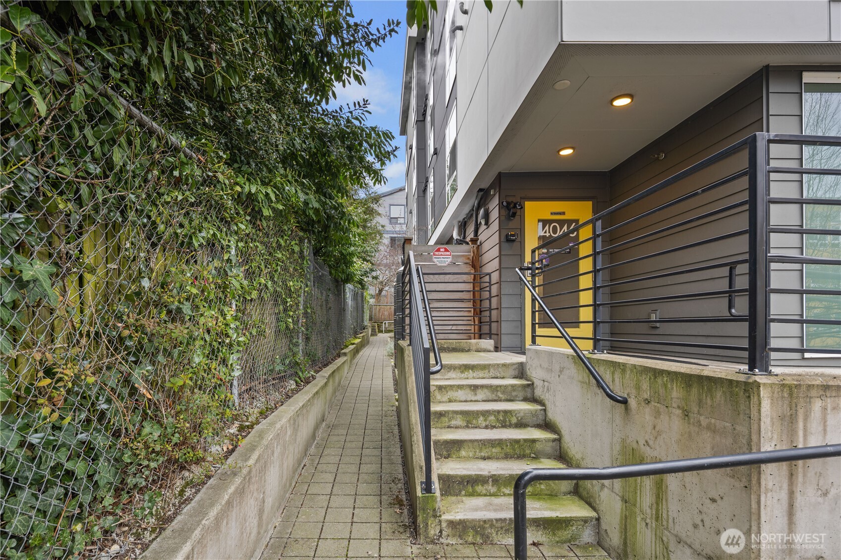 4046 8th Avenue NE Seattle WA 98105