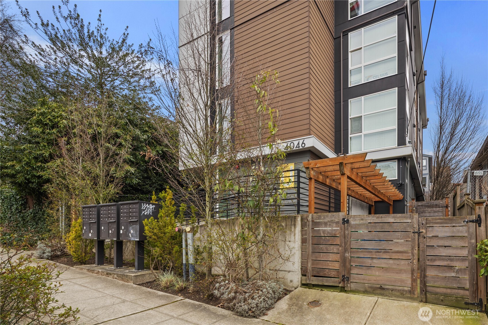 4046 8th Avenue NE Seattle WA 98105