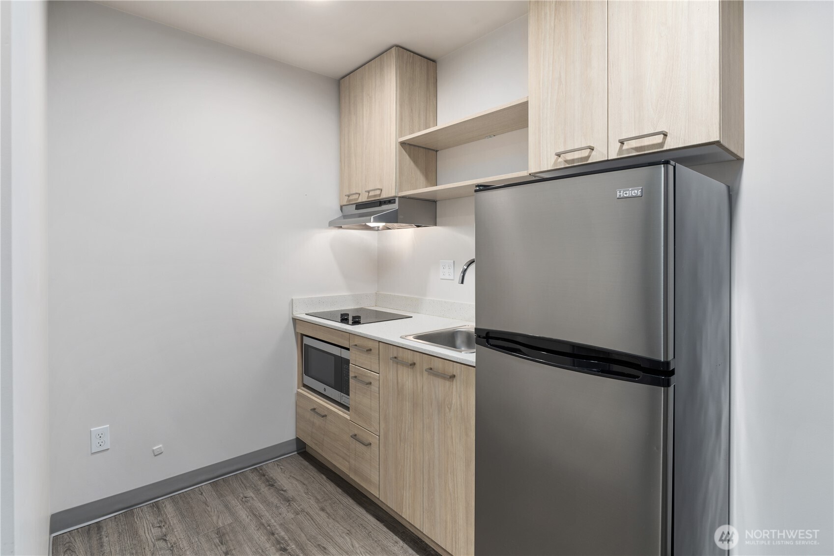 4046 8th Avenue NE Seattle WA 98105