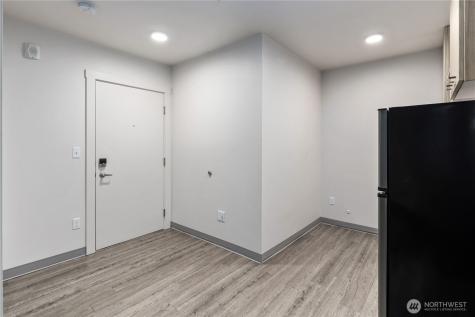 4046 8th Avenue NE Seattle WA 98105