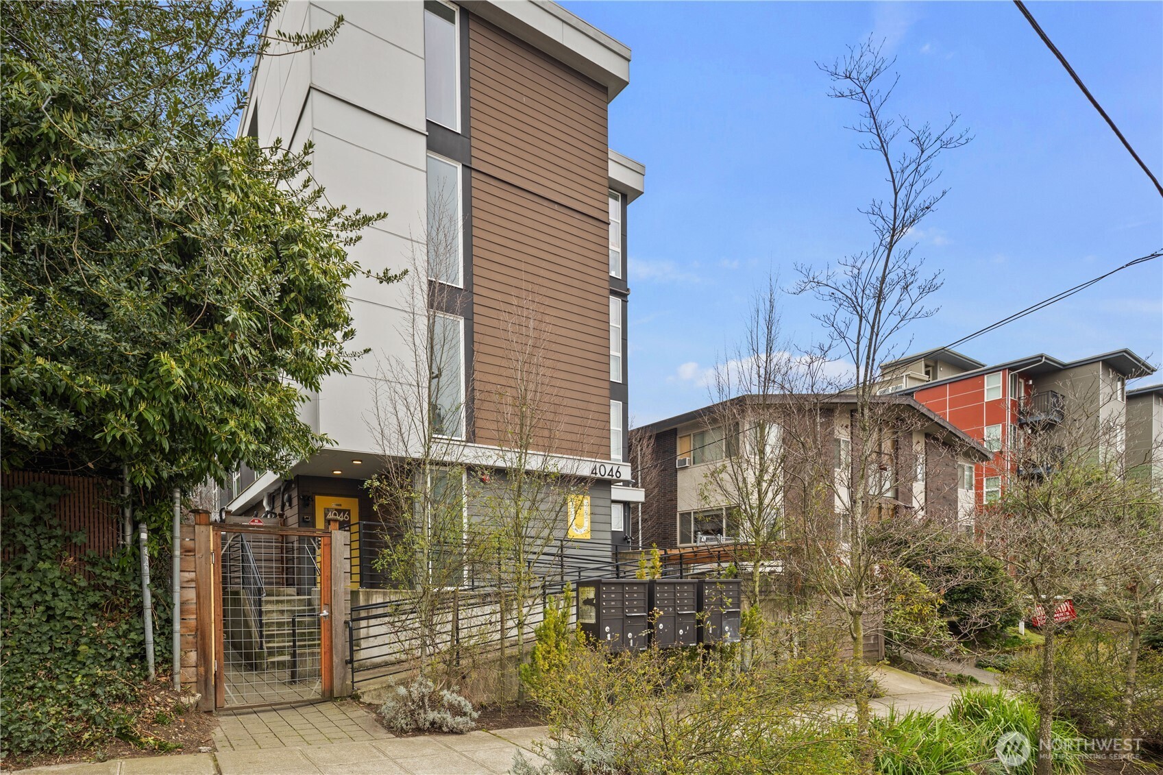 4046 8th Avenue NE Seattle WA 98105