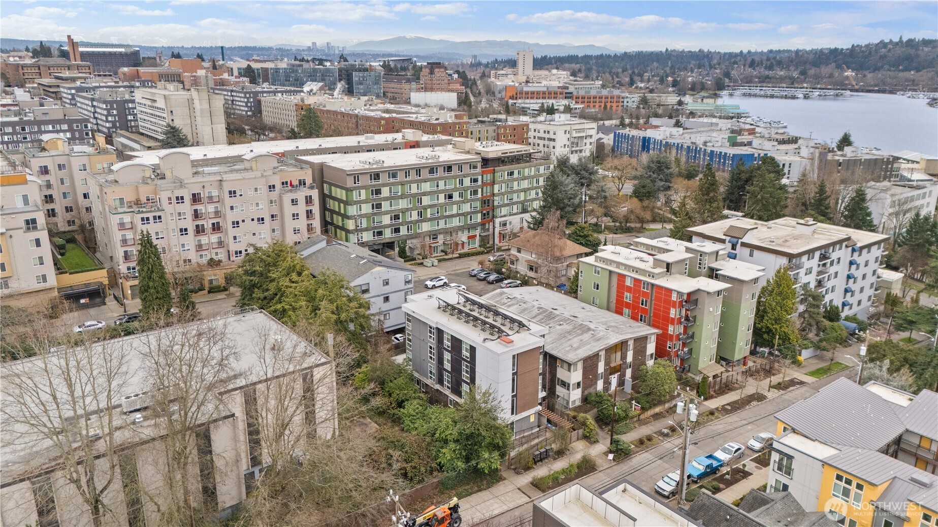 4046 8th Avenue NE Seattle WA 98105