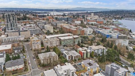 4046 8th Avenue NE Seattle WA 98105