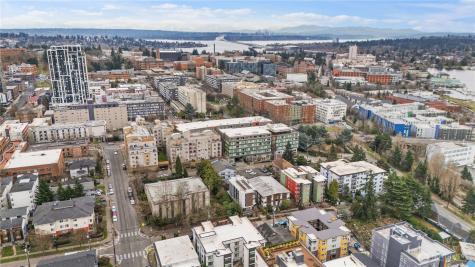 4046 8th Avenue NE Seattle WA 98105